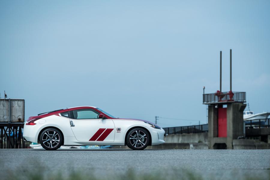  Nissan Fairlady Z 50th Anniversary 2019 года  (фото 5 из 21)